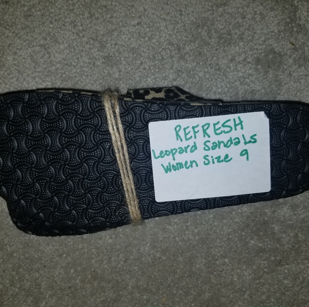 Refresh Sandals